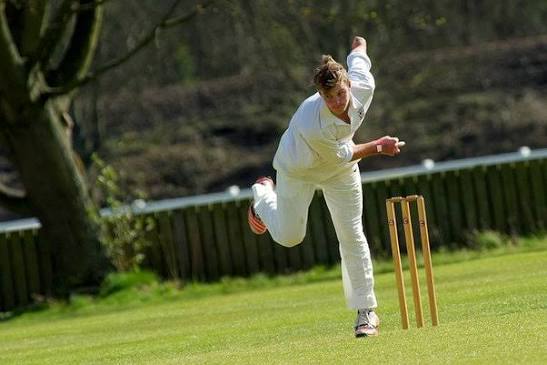 What if a wide ball and a no-ball (overstepping) are bowled on the same delivery? How does it count? - Quora