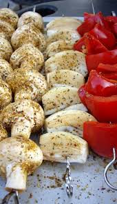 Legumes Sur Barbecue Recettes Du Quebec Bbq Recipes Backyard Bbq Food Bbq Menu