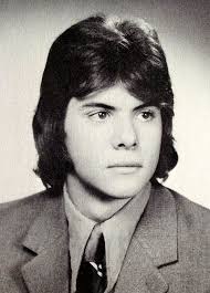 We did not find results for: These Cool Pics Prove That Men S Hairstyles From The 1970s Were So Romantic Vintage Everyday