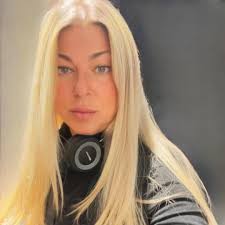 One support group leader, who spent decades getting people out of cults,  has made a second career helping families apply those same strategies to  their loved ones who believe in Donald Trump's "