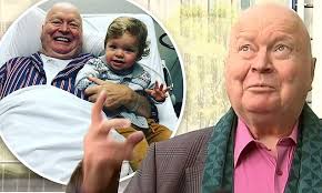Bert Newton discharged from hospital after pneumonia fight