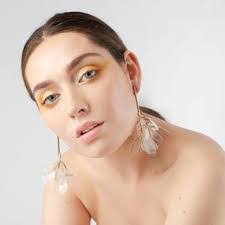 Fran Ponce's Instagram, Twitter & Facebook