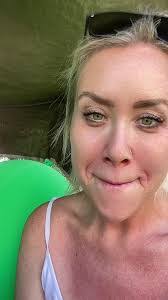 Amy Thomsen's Instagram, Twitter & Facebook