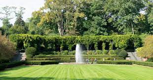 Every season is beautiful at the conservatory. Conservatory Garden Central Park Conservancy