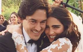 Esposo de barbara de regil le da nalgadas en video. Barbara De Regil Sorprende A Sus Seguidores Y Le Pide Matrimonio A