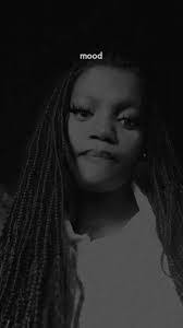 Zee Lee's Instagram, Twitter & Facebook