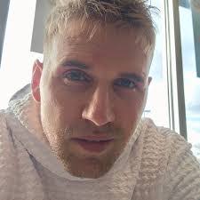 Derek Lambert's Instagram, Twitter & Facebook