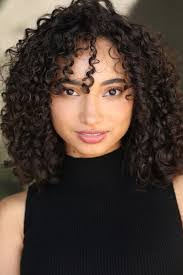 Alexis Turner's Instagram, Twitter & Facebook