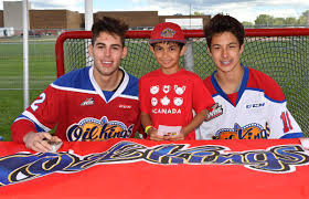 Goaltender sebastian cossa is ranked number 14 in bob mckenzie's draft ranking, more than likely making him a first round selection. Edmonton Oil Kings On Twitter O Canada Today Oilkings M Robertson15 Dylan Guenther Louie The Lion Spent The Day With Fans In Sherwood Park Https T Co Exhqaeaod2