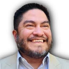 Dan Medlin's Instagram, Twitter & Facebook