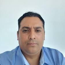 Luis Palomeque asesor automotriz