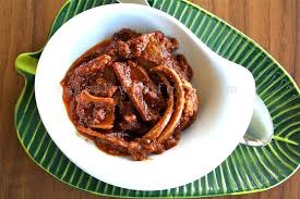Panaskan minyak dan masukkan bawang kisar.tumis hingga naik bau dan kekuningan.masukkan cili kisar.masak hingga. Sambal Sotong Kering Dried Cuttlefish Sambal Seasaltwithfood Food Sambal Recipes