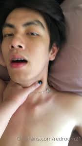 Watch online Redroom21 - (REDRUM) - She doesnt look like someone whos  gonna ch0ke me in bed @nyannndere 2 on X-video