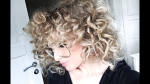 You can add a single bantu knot on top of the head. A Beauty Vlogger Did A Bantu Knot Tutorial And Had No Idea Now The Internet Is Mad Teen Vogue