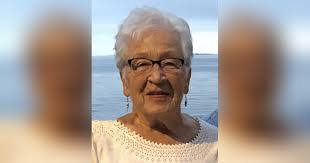 Deborah Cram's Instagram, Twitter & Facebook