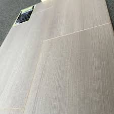 Tas Desen Karo Laminat Parke Modelleri Krem Rengi Cini Karo Laminat Parke Laminat Parke Parke Dosemeler