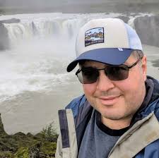 Buongiorno, ho fatto Revolut, andremo a Londra due adulti e un minore di 14  anni compiuti, pensando: io uso la carta virtuale Revolut per i mezzi, a  mia figlia faccio la oyster