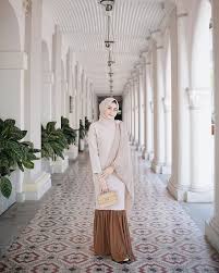 Kumpulan baju kebaya model rok duyung terbaru 2019 website korpri. 10 Kebaya Duyung Aneka Warna Buat Kondanganmu Di 2020 Ini Bikin Efek Langsing