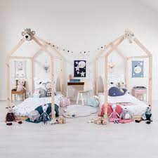 I was about 14 and i shared a bedroom with an older brother, but he was often out late at night, especially weekends. The Prettiest Shared Rooms For Girls Petit Small