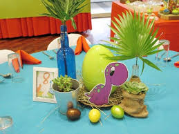 Raphael S Charming Dinosaur Themed Party 1st Birthday Dinosaur Theme Party Party Themes Party Table Centerpieces