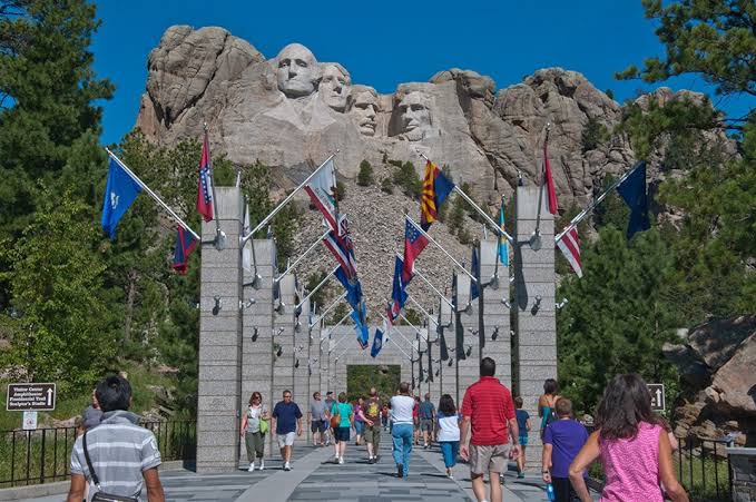 Image result for visitor at mount rushmore"