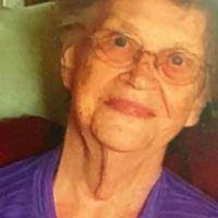 Lois Hart's Instagram, Twitter & Facebook