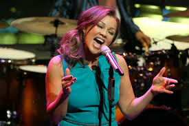 Review: Vanessa Williams, Strong and Steady, Without Taking Chances - The  New York Times