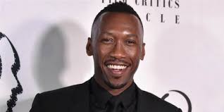 Mahershala Ali sukses jadi aktor muslim pertama yang menang Oscar