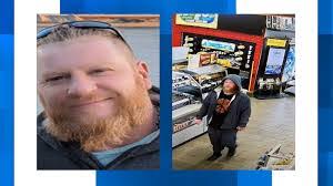 Lindsey Stenger's Instagram, Twitter & Facebook