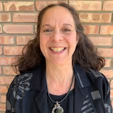 Julie Cushman's Instagram, Twitter & Facebook