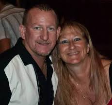 Wasn't there an issue with the local Lowe's down in the Broward area last  year? Maybe we ought to share this story about another Lowe's that  celebrates their cat and even traveled