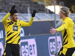 This statistic shows which shirt numbers the palyer has already worn in his career. Funfmal Remis Bvb Und Schalke Kommen Nicht Vom Fleck Kolnische Rundschau