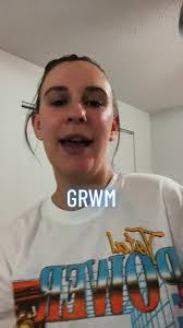 Deanna Kiser's Instagram, Twitter & Facebook