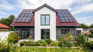 Photovoltaik module sind in den letzten monaten immer günstiger geworden. Solarstrom Baumeister Haus