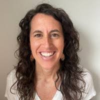 Laurinda Davis's Instagram, Twitter & Facebook