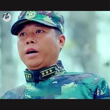 những người lính này đã chọn những vị trí ẩn nấp tốt nhất nhưng vẫn bị chỉ  huy tìm thấy