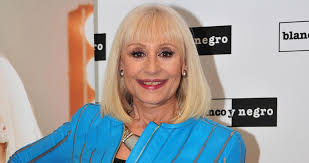 La cantante italiana, que falleció este lunes, dejó un buen número de canciones inolvidables. Rhszumygkmf6tm
