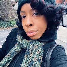 Humorous Family Photo Reactions