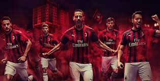 Ich war im san siro stadion und habe im milan shop sowie in milan store am mailänder dom das trikot mit den im laden verglichen. Ac Mailand 2018 19 Heimtrikot