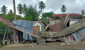 Posko gempa bumi sulawesi barat. Pengungsi Gempa Sulbar Butuh Bantuan Makanan Dan Air Minum Suara Surabaya
