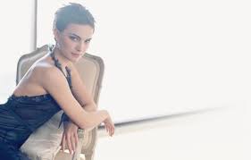 See more ideas about natalie portman short hair, short hair styles, short hair cuts. Wallpaper Natalie Portman Dress Woman Young Short Hair Chair Natalie Bare Shoulder Portman Images For Desktop Section Devushki Download