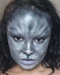 A brush to think about if you do a lot of detailed work or trees and  branches. It's a bit like a rigger brush but it has a bulbous bit at the