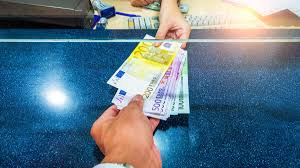 Curs valutar orientativ la casele de schimb si la banca ►cursurile de schimb pot suferi modificari in functie de evolutia pietei valutare si locatia unitatii ►. Moneygram Curs Valutar Cat CostÄƒ SÄƒ È›i ConverteÈ™ti Banii Wise Fost Transferwise