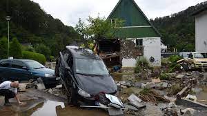 Au moins 42 personnes sont mortes lors des violentes intempéries et inondations qui ont frappé l'ouest de l'allemagne, selon un nouveau bilan établi jeudi par la police et les services de secours. Pyad Ojdertcam