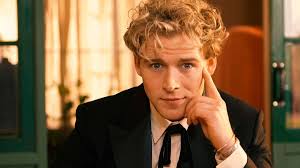 Christopher lander kæmpe værtsrolle