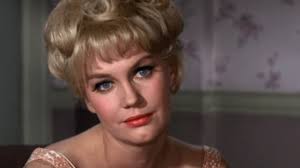 General Hospital Alum Elizabeth MacRae Dead at 88