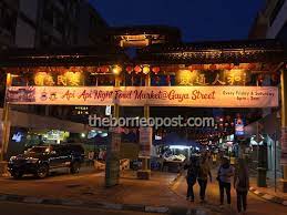 Wanneer wilt u op reis? Api Api Night Food Market Livens Up Gaya Street