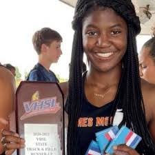 Kimberly Dotson's Instagram, Twitter & Facebook