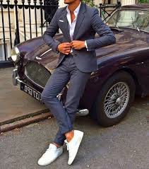 La recherche de la tenue idéale quand on est invité à un mariage concerne aussi les hommes. Epingle Sur Mode Homme