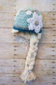 Free Knitting Elsa Frozen Snowflake Crochet Hat Pattern With Braids Beanie Hat Snowflake Braid Crochet Hats Crochet Hat Pattern Frozen Crochet